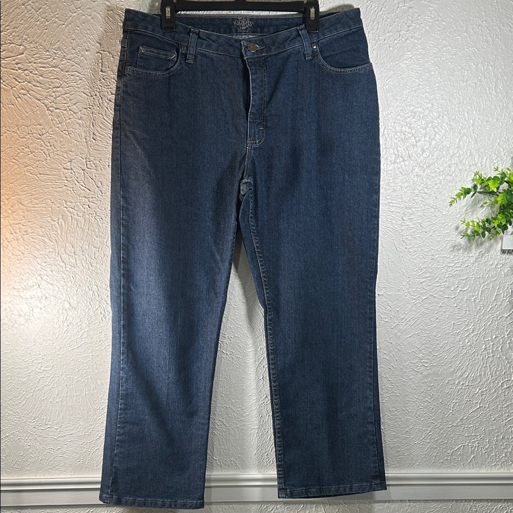 NWOT Lee Riders Women’s Relaxed Straight Leg 18 Petite Blue Denim Jeans - Picture 2 of 10
